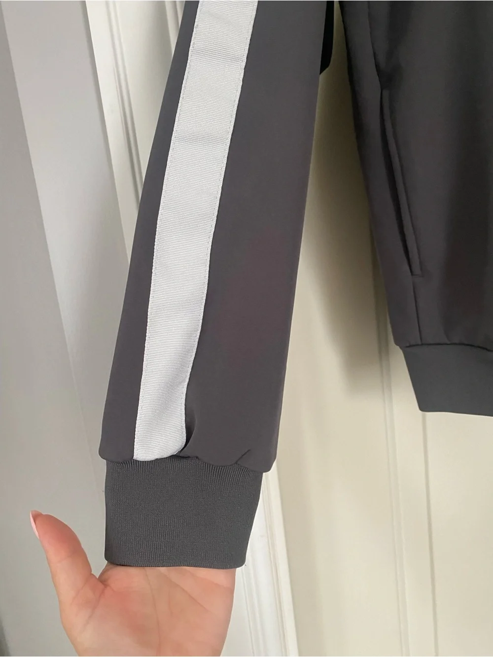 Women's Walgreens Jacket M Gray Full Zip uniform employee - Picture 4 of 8